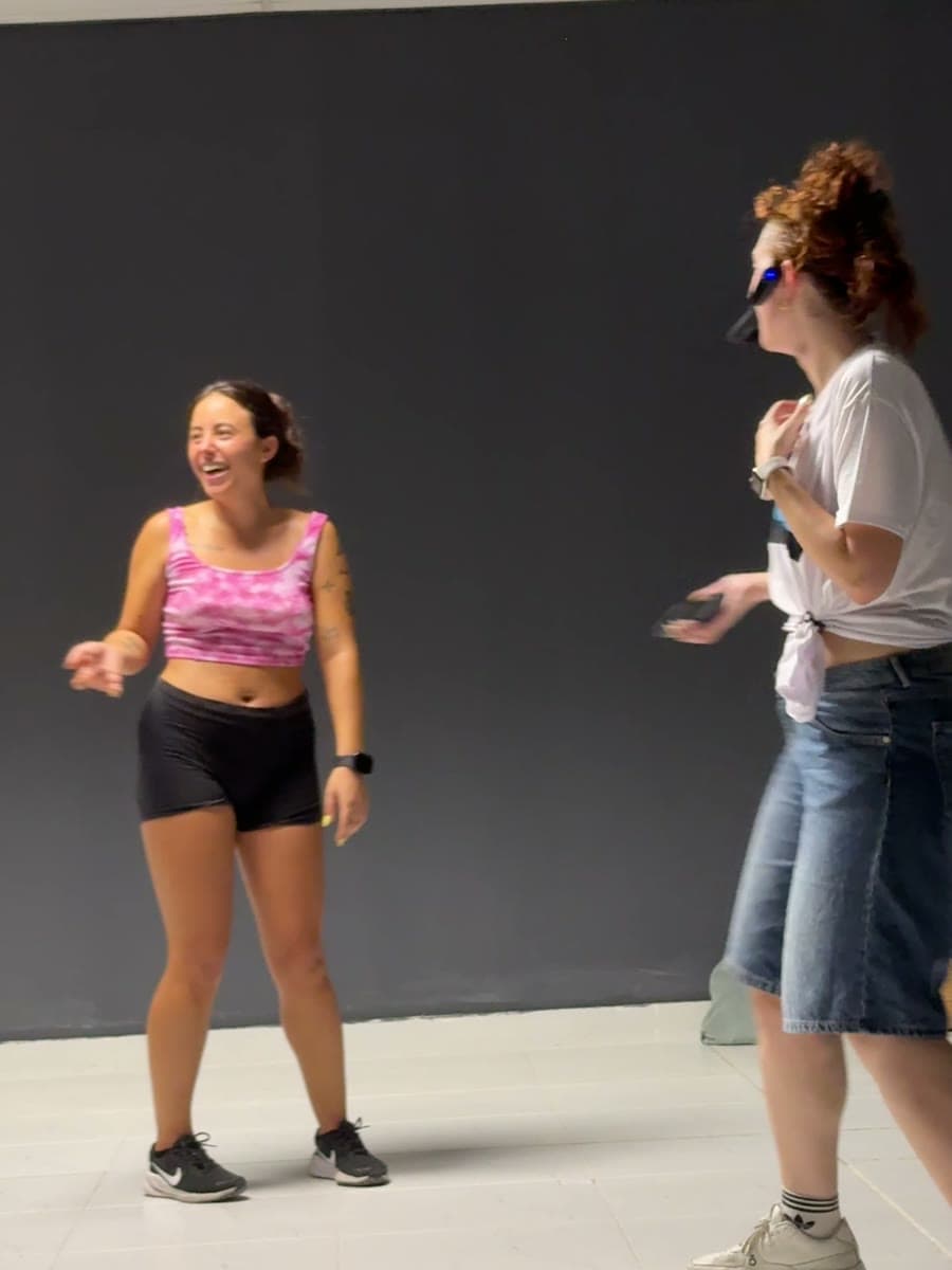 Alumnas bailando bachata lady en NEXUS VNG